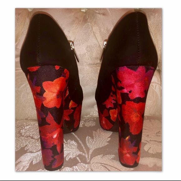 CRUSHED VELVET FLORAL PLATFORM BOOT - Picture 4 of 8